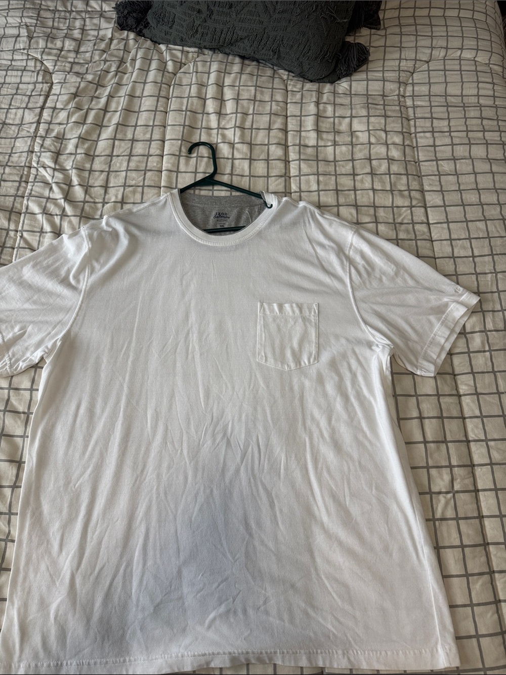 Izod White Short-Sleeve Pocket Tee